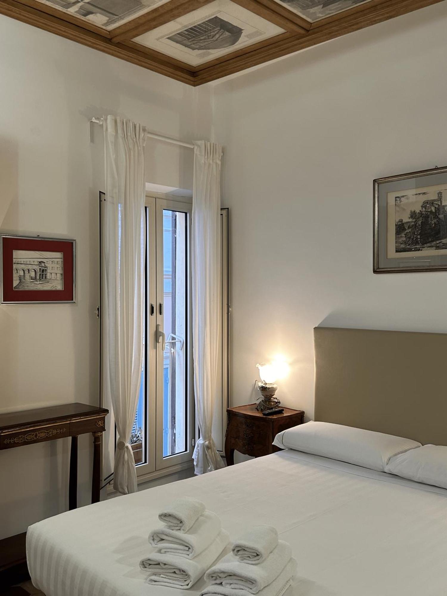 Minerva House Pantheon Roma
